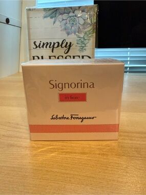 Salvatore Ferragamo Signorina in Fiore